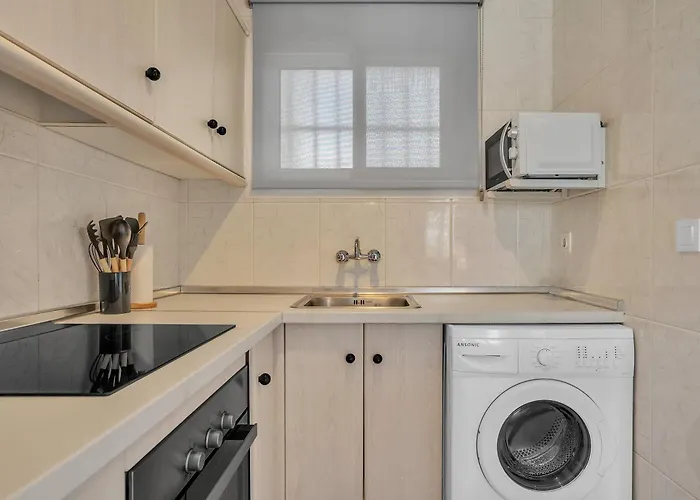 & Sea Views By Ele Apartment *