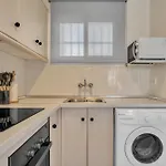 & Sea Views By Ele Apartment *